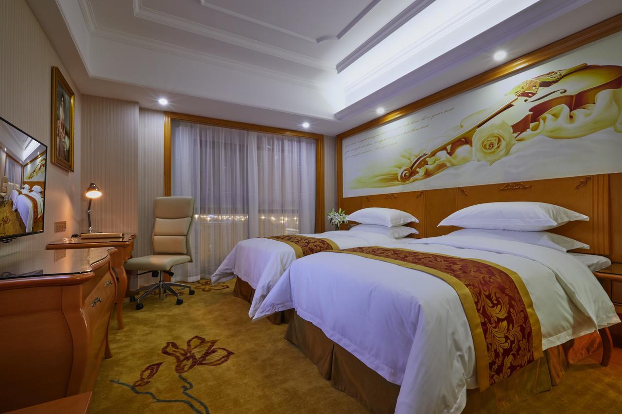 Venus International Hotel Shanghai South Shenjiang Road Exterior photo