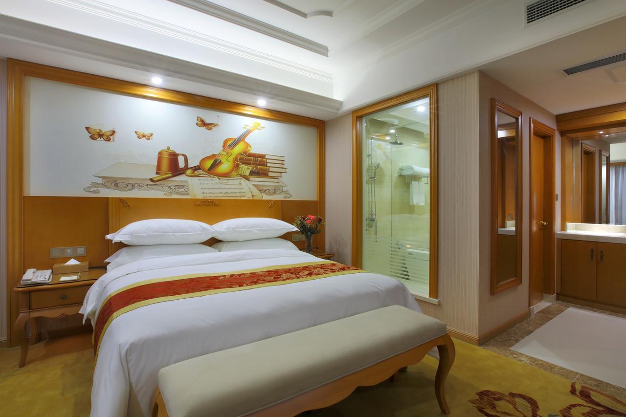 Venus International Hotel Shanghai South Shenjiang Road Exterior photo