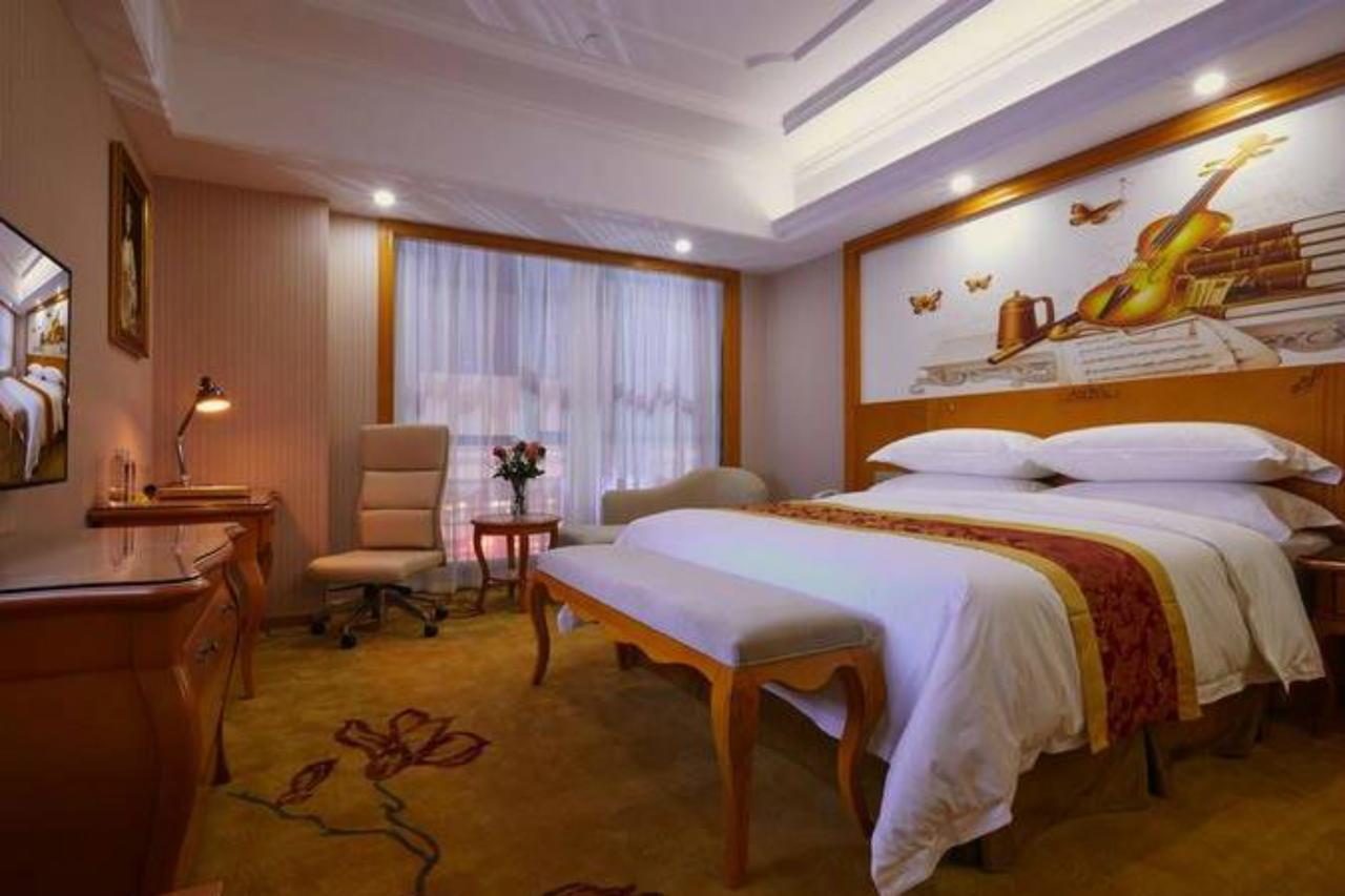 Venus International Hotel Shanghai South Shenjiang Road Exterior photo